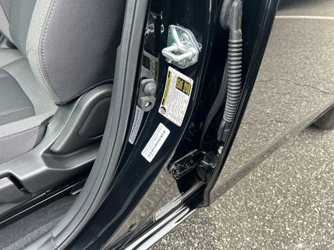 Certified 2025 Subaru Impreza 2.0i image 22