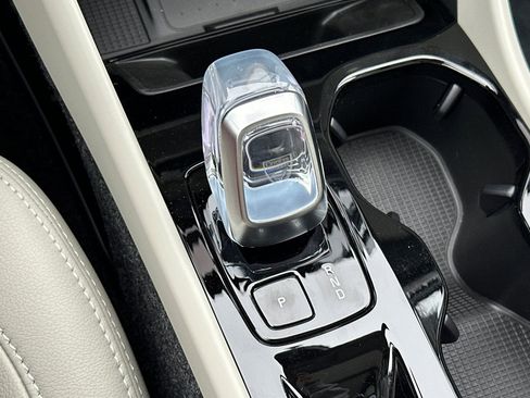 New 2026 Volvo XC40 B5 Ultra w/ Climate Package image 24