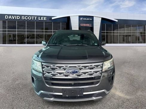 Used 2018 Ford Explorer Limited FWD image 2