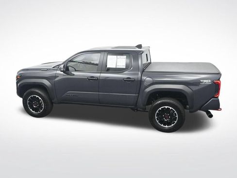 Used 2025 Toyota Tacoma TRD Off-Road w/ TRD Off Road Upgrade Package AWD/4WD image 38