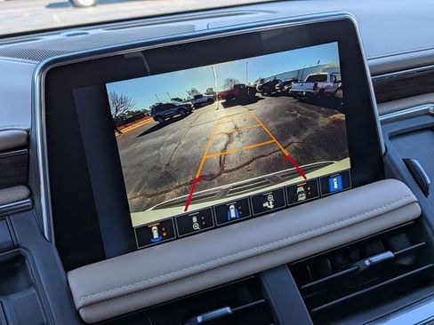 Used 2023 Chevrolet Tahoe Premier w/ Premium Package image 23