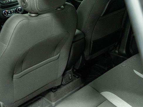 Certified 2023 Chevrolet TrailBlazer LT w/ Convenience Package FWD image 31