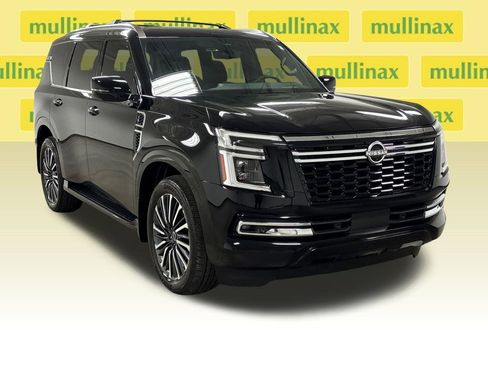 Used 2025 Nissan Armada Platinum Reserve AWD/4WD image 2
