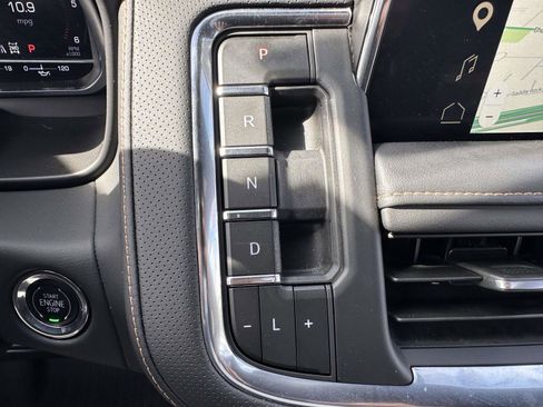 Used 2023 GMC Yukon AT4 AWD/4WD image 24