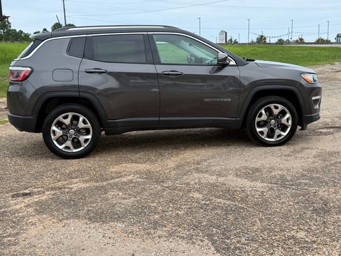 Used 2019 Jeep Compass Limited AWD/4WD image 6