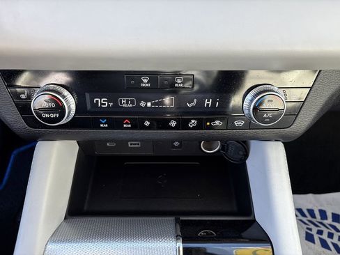 Used 2023 Mitsubishi Outlander SEL 40th Anniversary image 22