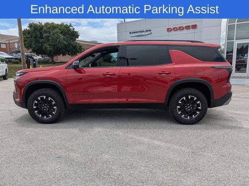 Used 2024 Chevrolet Traverse Z71 w/ Enhanced Driving Package AWD/4WD image 7