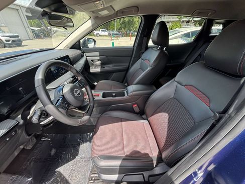 Used 2026 Nissan Kicks SR FWD image 25