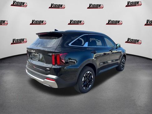 New 2025 Kia Sorento S image 5
