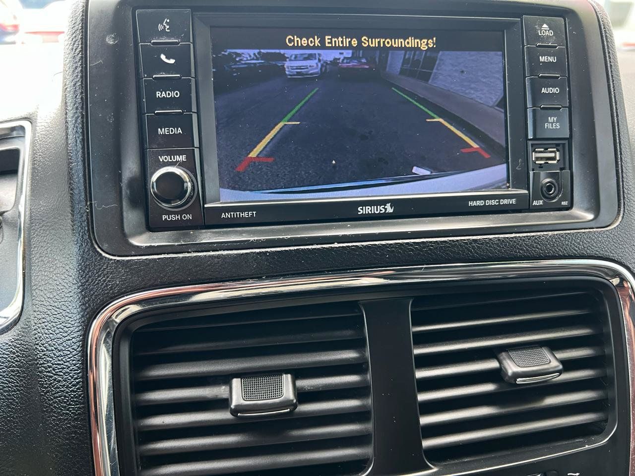 Used 2019 Dodge Grand Caravan SXT FWD image 21