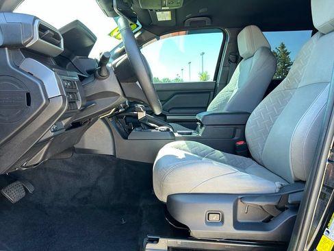Used 2025 Toyota Tacoma SR5 AWD/4WD image 22
