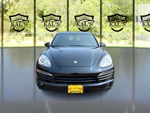 Used 2014 Porsche Cayenne S w/ Comfort Plus Package image 2