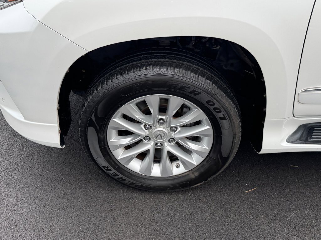 Used 2019 Lexus GX 460 Premium w/ Premium Package AWD/4WD image 15
