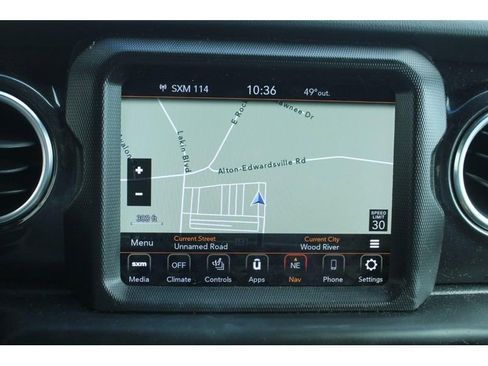 Used 2021 Jeep Wrangler Unlimited Sahara image 25