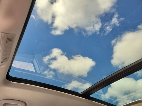 New 2026 Volkswagen Atlas SE image 22