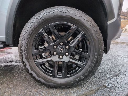 Used 2025 Chevrolet Colorado Trail Boss w/ Midnight Edition image 24