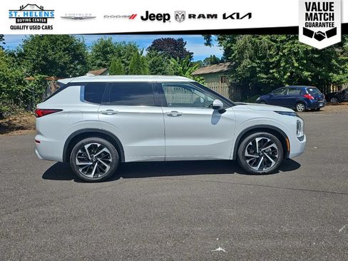 Used 2024 Mitsubishi Outlander SEL AWD/4WD image 8