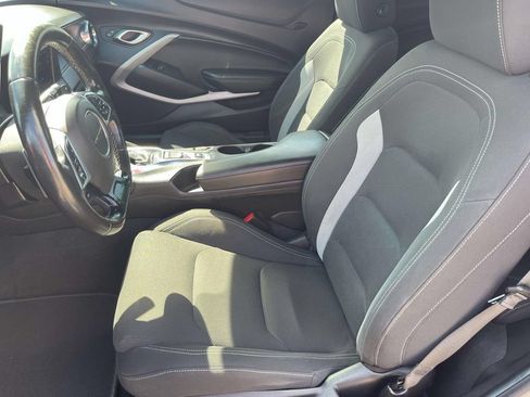 Used 2022 Chevrolet Camaro LT RWD image 28
