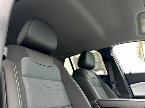 New 2026 Chevrolet Trax LT w/ Driver Confidence Package FWD image 17