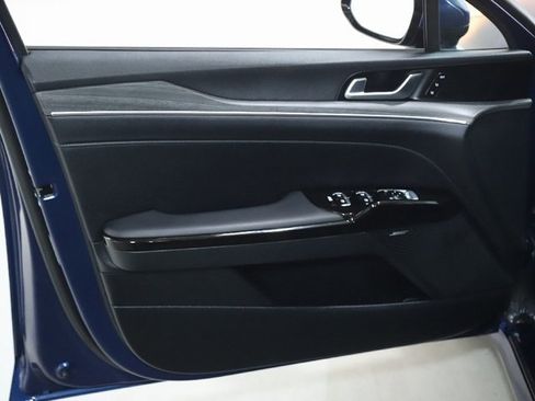 Used 2025 Kia K5 EX image 16