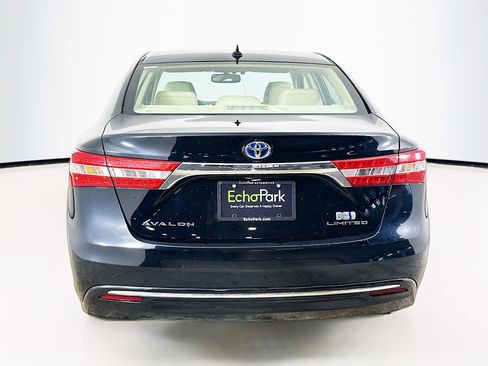 Used 2015 Toyota Avalon Limited image 7