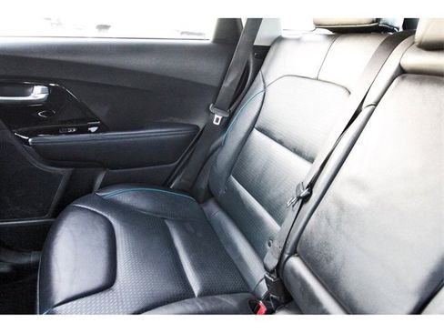 Used 2019 Kia Niro EX Premium image 11