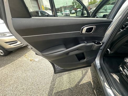 Used 2024 Kia Sorento S w/ Panoramic Sunroof Package AWD/4WD image 28