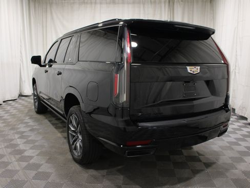 Used 2022 Cadillac Escalade ESV Sport w/ Touring Package AWD/4WD image 35