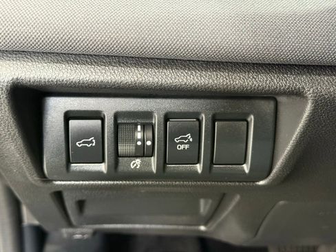 Used 2023 Subaru Outback Premium AWD/4WD image 36