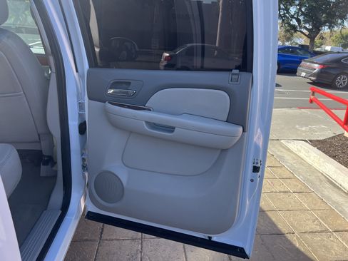 Used 2007 GMC Sierra 1500 SLT w/ Z71 Off-Road Package image 31