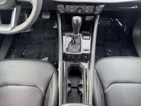 Used 2025 Jeep Compass Limited image 41