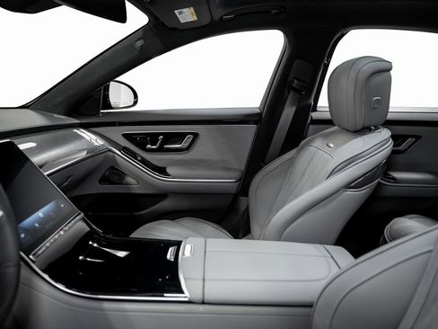 Used 2025 Mercedes-Benz S 63 AMG S image 63