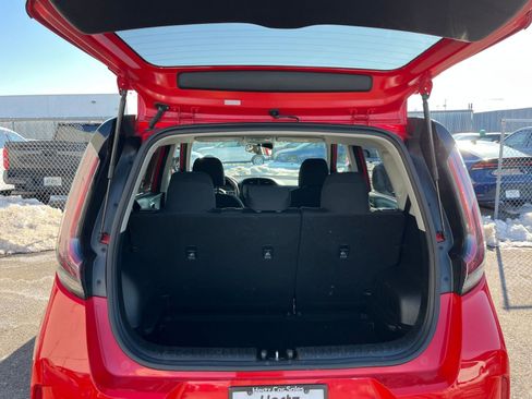 Used 2025 Kia Soul LX w/ LX Technology Package image 29