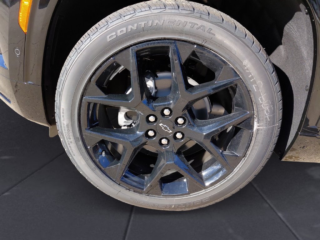 Used 2026 Chevrolet Traverse RS FWD image 14