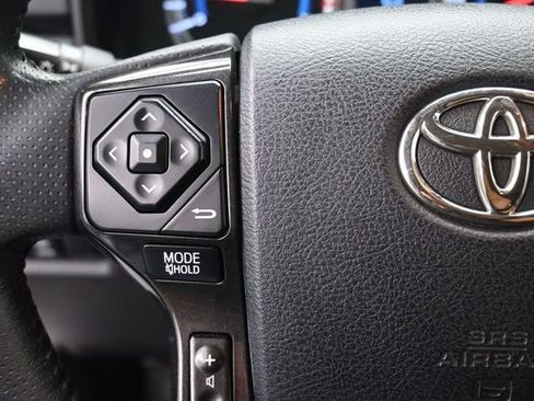Used 2018 Toyota 4Runner TRD Off-Road Premium AWD/4WD image 7