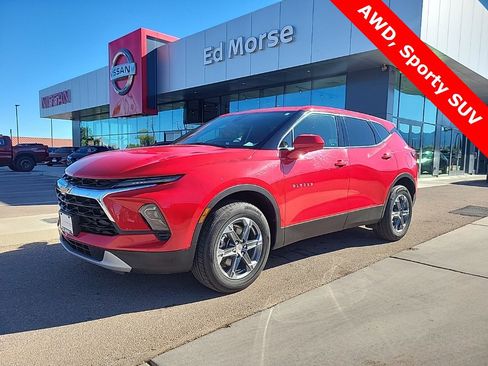 Used 2023 Chevrolet Blazer LT image 1