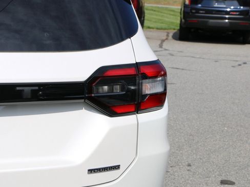 Used 2025 Honda Pilot Touring image 7