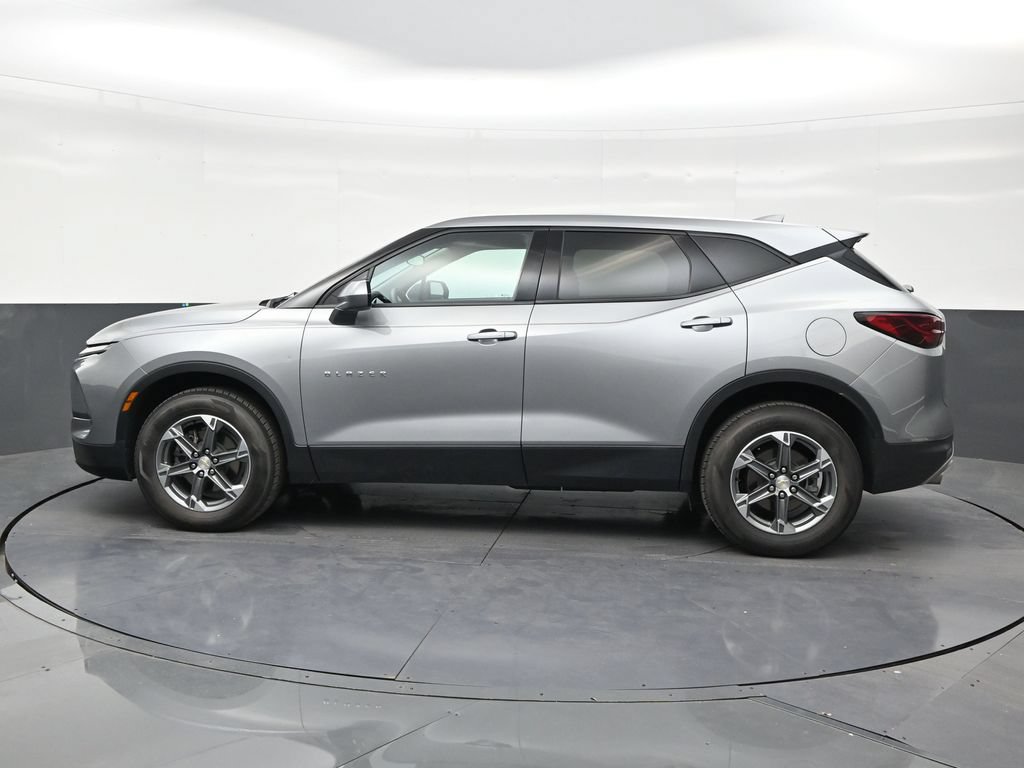 Used 2023 Chevrolet Blazer LT w/ LPO, Floor Liner Package FWD image 2