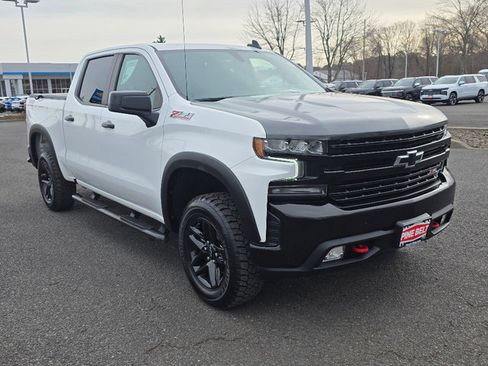 Certified 2021 Chevrolet Silverado 1500 LT Trail Boss w/ Convenience Package II image 9