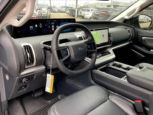 New 2026 Ford Expedition Max Platinum w/ Driver's Package image 5