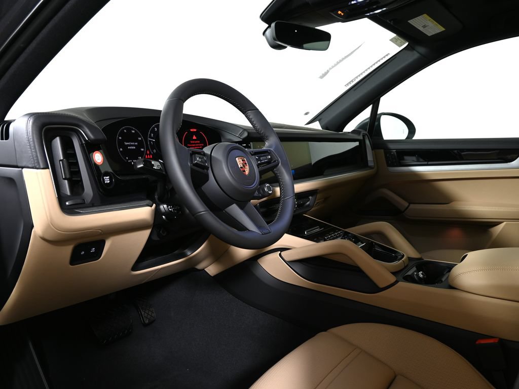 Used 2026 Porsche Cayenne AWD/4WD image 4