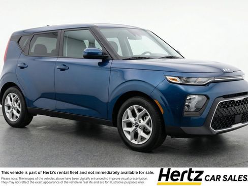 Used 2025 Kia Soul LX w/ LX Technology Package FWD image 1
