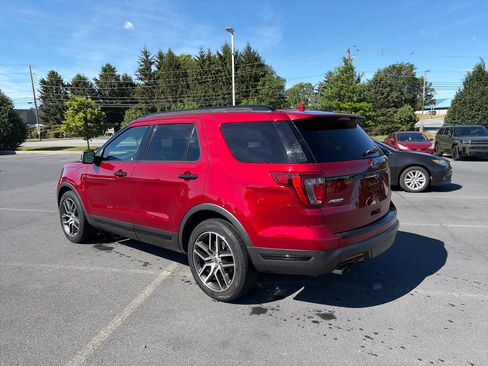 Used 2018 Ford Explorer Sport w/ Equipment Group 401A AWD/4WD image 8