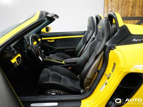 Used 2020 Porsche 718 Boxster Spyder RWD image 19