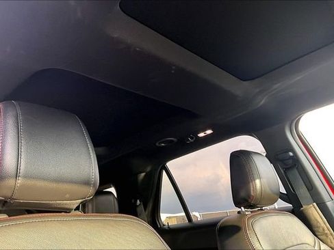 Used 2018 Ford Explorer Sport w/ Equipment Group 401A image 17