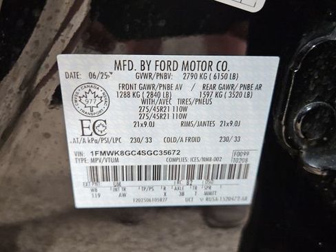 Certified 2025 Ford Explorer ST AWD/4WD image 40