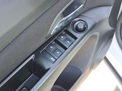 Used 2013 Chevrolet Cruze LT image 15