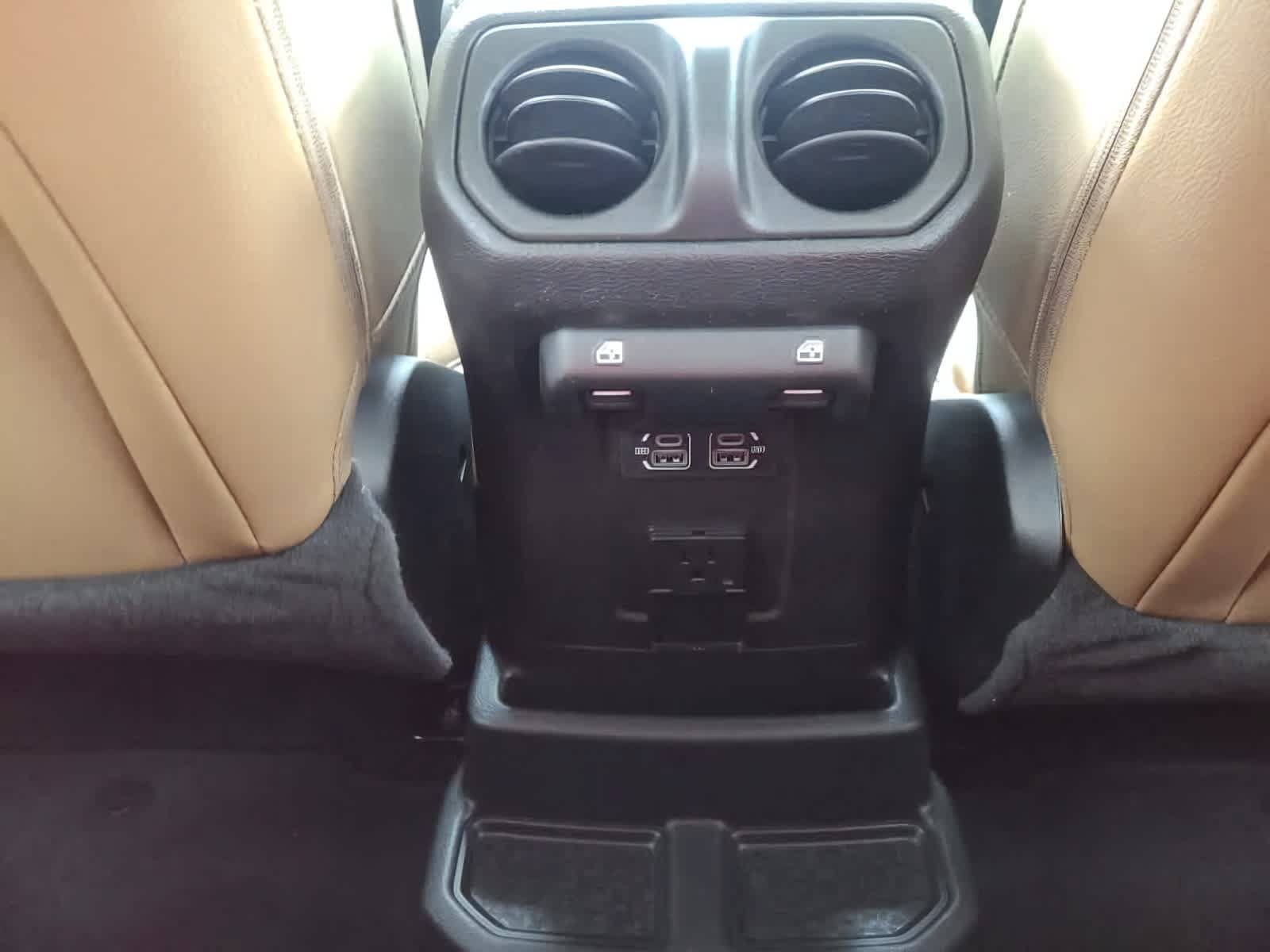 Used 2023 Jeep Wrangler Unlimited Sahara w/ Cold Weather Group AWD/4WD image 26