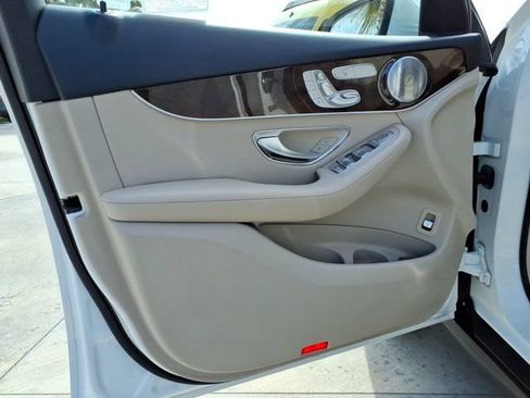 Used 2018 Mercedes-Benz GLC 300 image 12