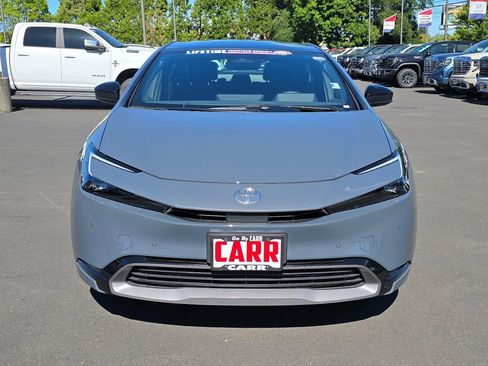Used 2024 Toyota Prius XLE AWD/4WD image 8